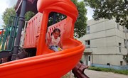 开学第一天：滑滑梯真好玩