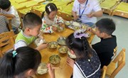 家长陪餐