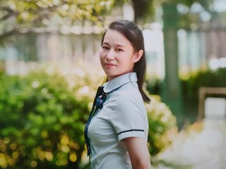 周田：以爱育人,有耐心、有细心、有恒心。